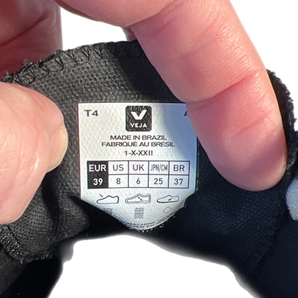 EUC 135$ Veja Wata II Organic Cotton Black/Cream Logo Sneakers 8 Euto 39 - Picture 12 of 16